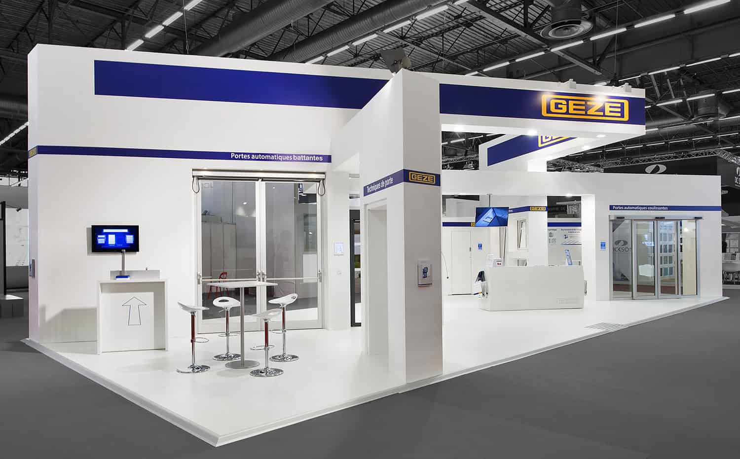 Geze booth showcasing automatic doors and building automation solutions.